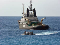 Svitzer Singapore, the tug from Cape Town, unloading at Tristan on April 5, 2011. Photo by Katrien Herian